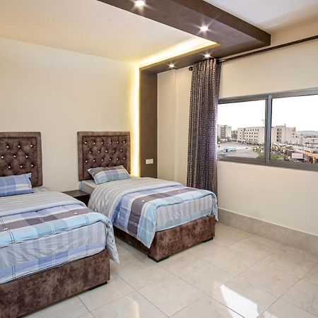 עקבה Al Riyati Hotel Apartments מראה חיצוני תמונה