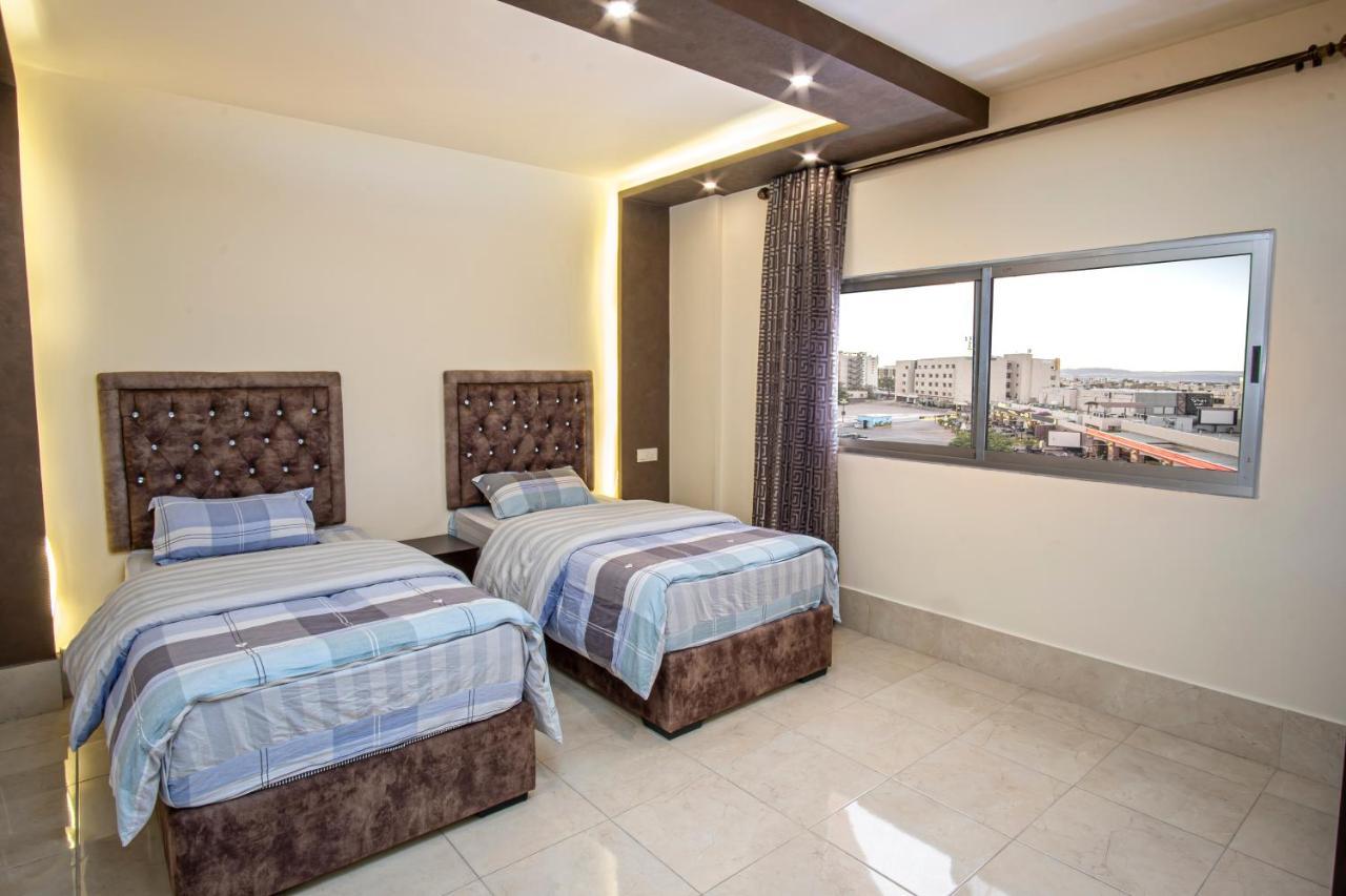 עקבה Al Riyati Hotel Apartments מראה חיצוני תמונה