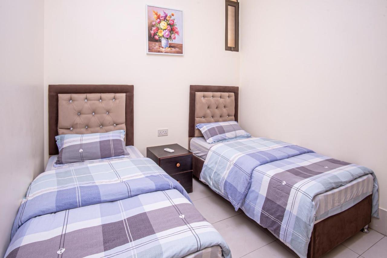 עקבה Al Riyati Hotel Apartments מראה חיצוני תמונה