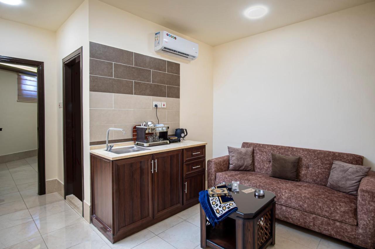 עקבה Al Riyati Hotel Apartments מראה חיצוני תמונה