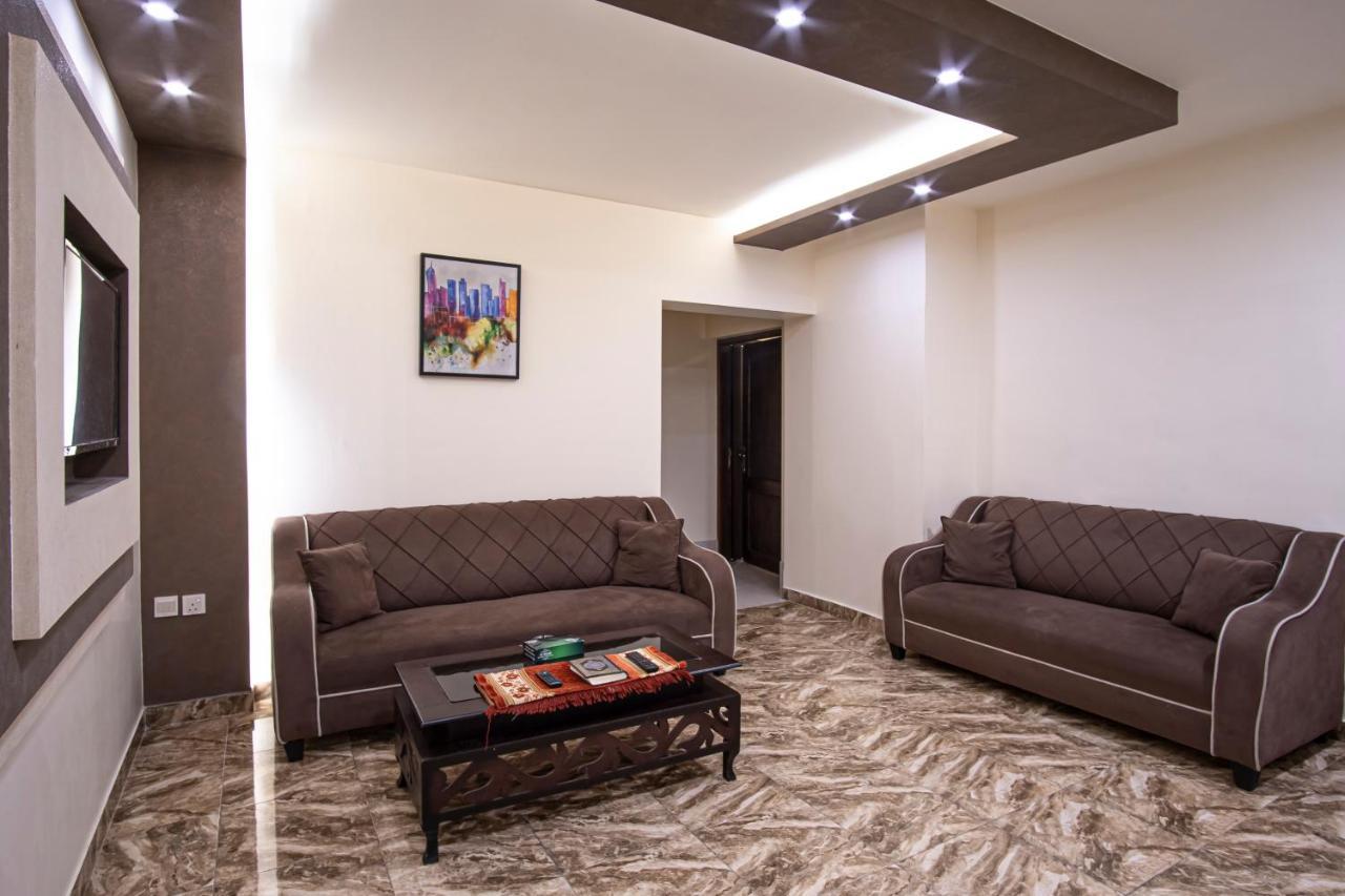 עקבה Al Riyati Hotel Apartments מראה חיצוני תמונה